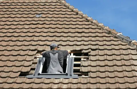 Pose de velux - Champdor-Corcelles